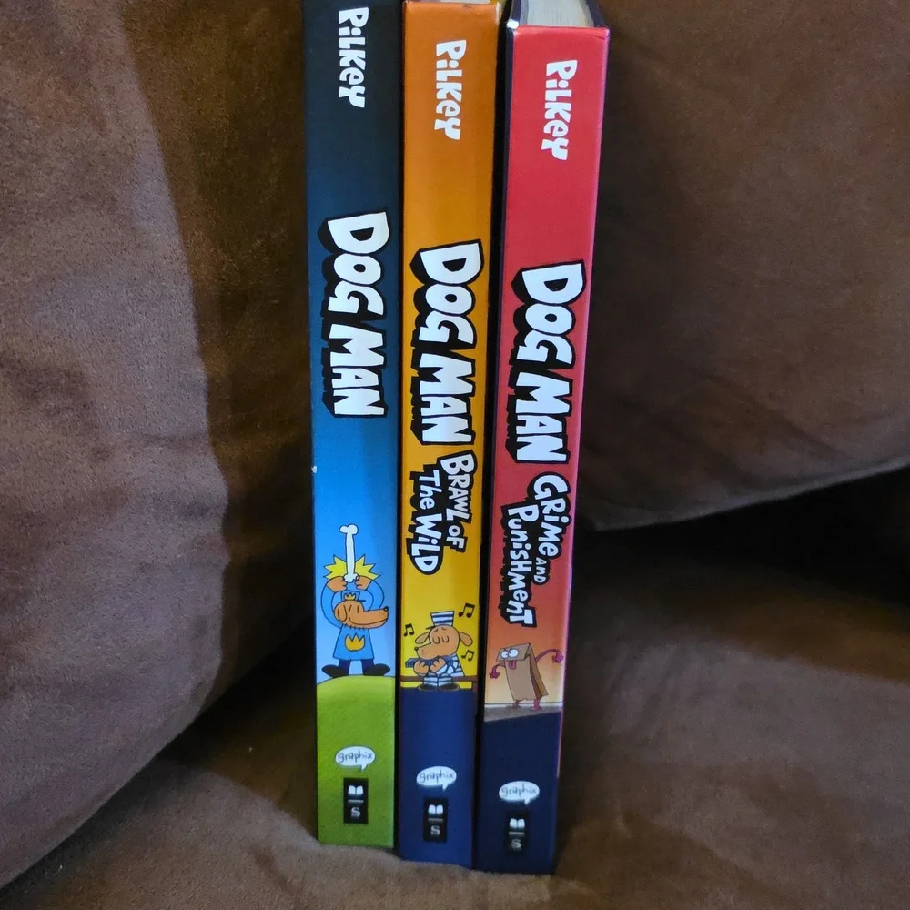 Dog Man Graphic Novel Set